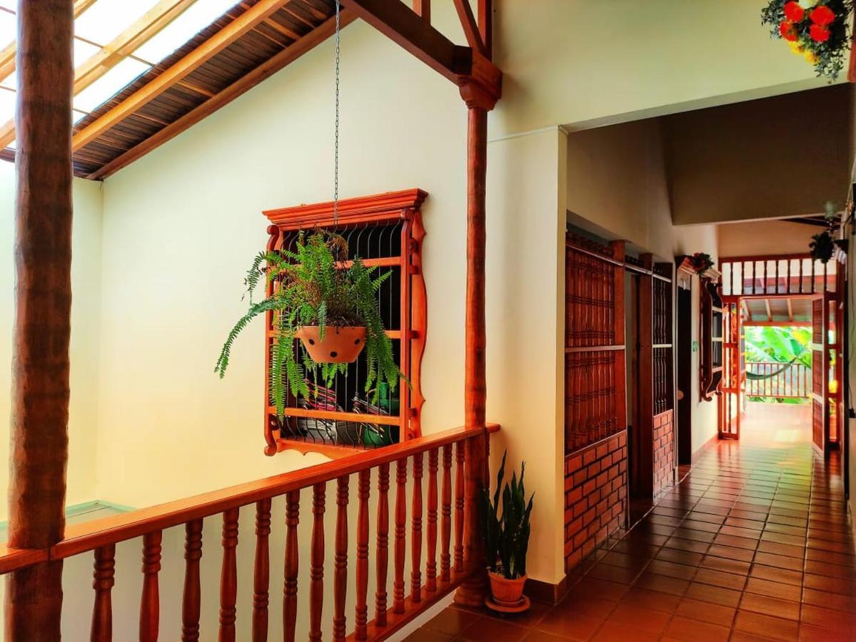 La Casa De Las Flores Hostal Jardín Buitenkant foto