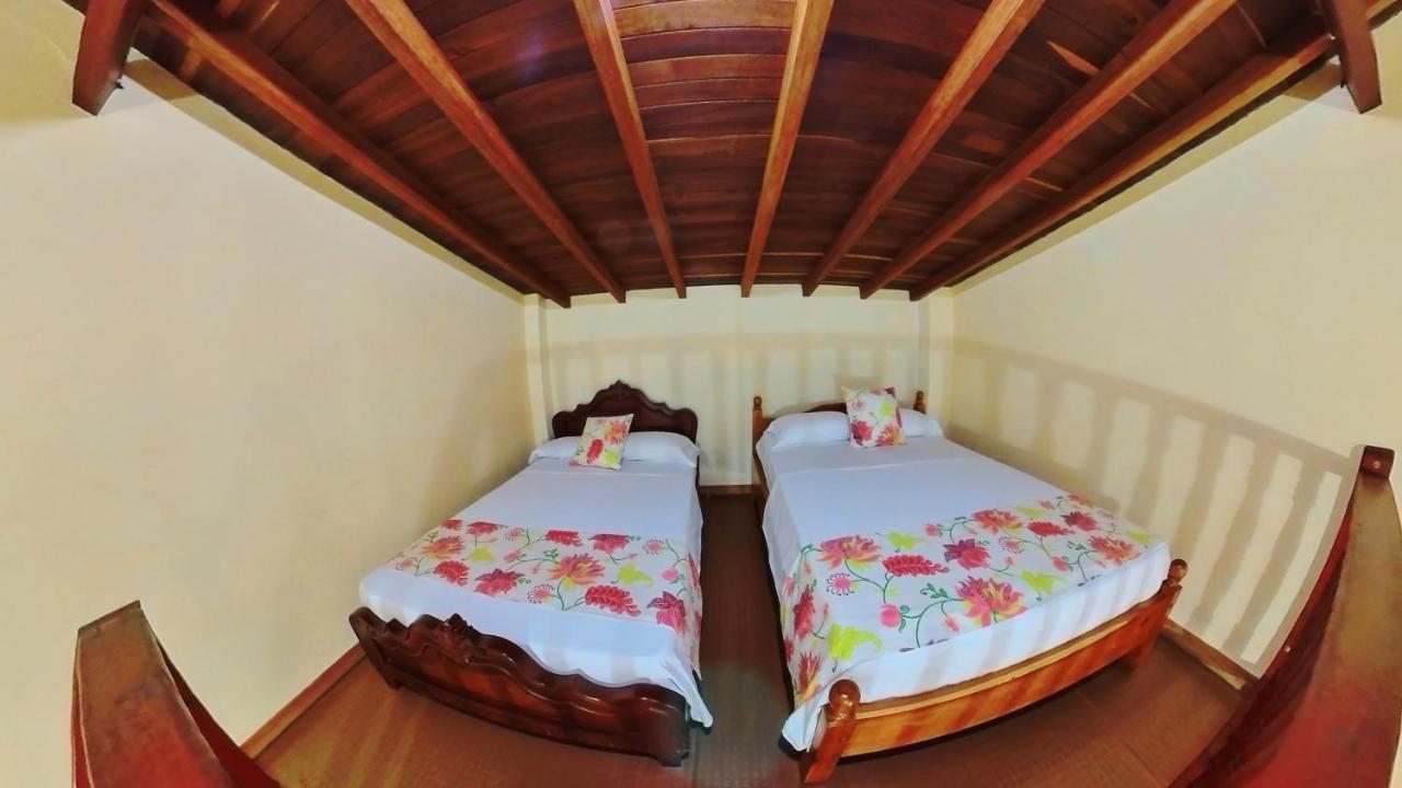 La Casa De Las Flores Hostal Jardín Buitenkant foto
