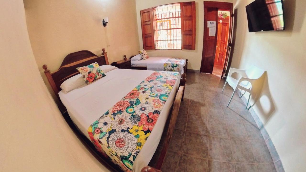 La Casa De Las Flores Hostal Jardín Buitenkant foto