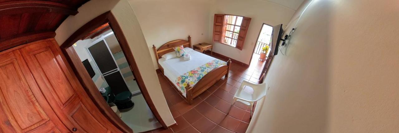 La Casa De Las Flores Hostal Jardín Buitenkant foto