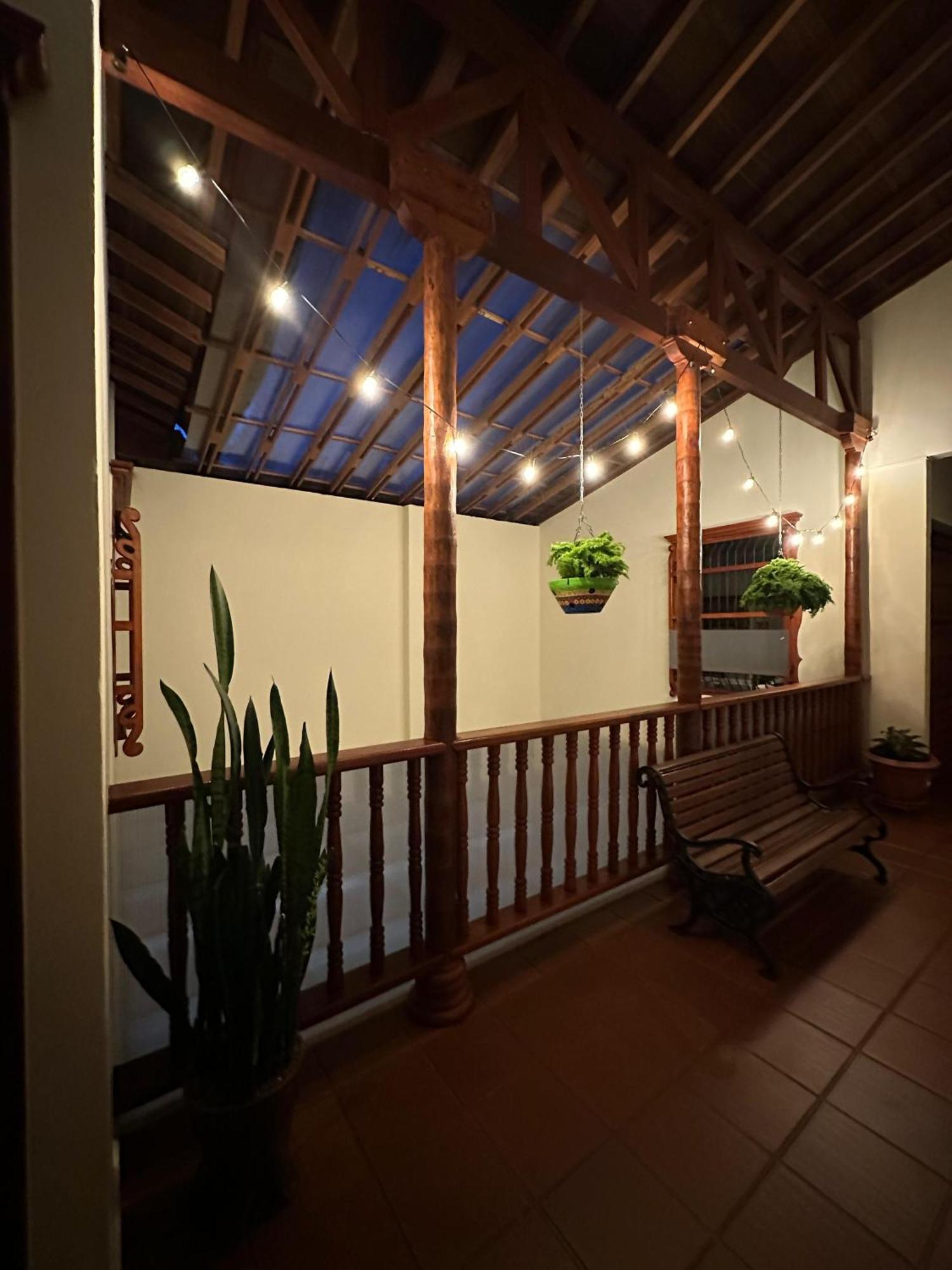 La Casa De Las Flores Hostal Jardín Buitenkant foto